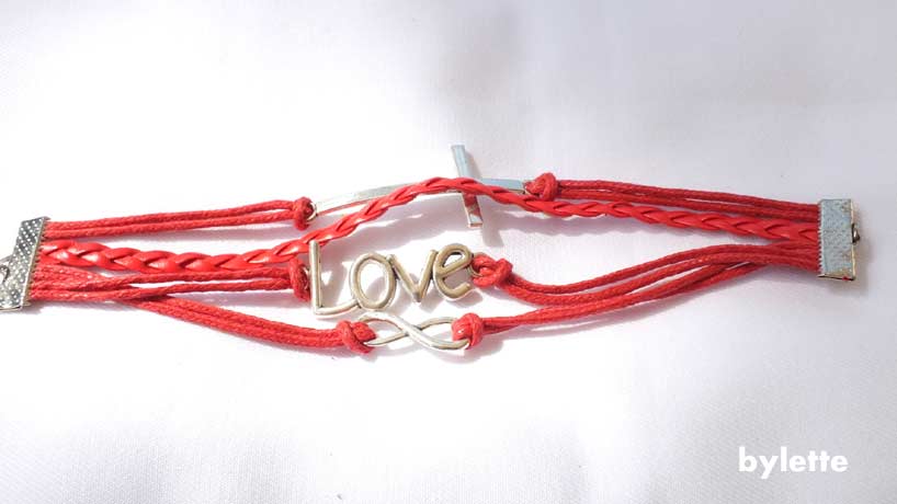 Bracelet manchette rouge Love